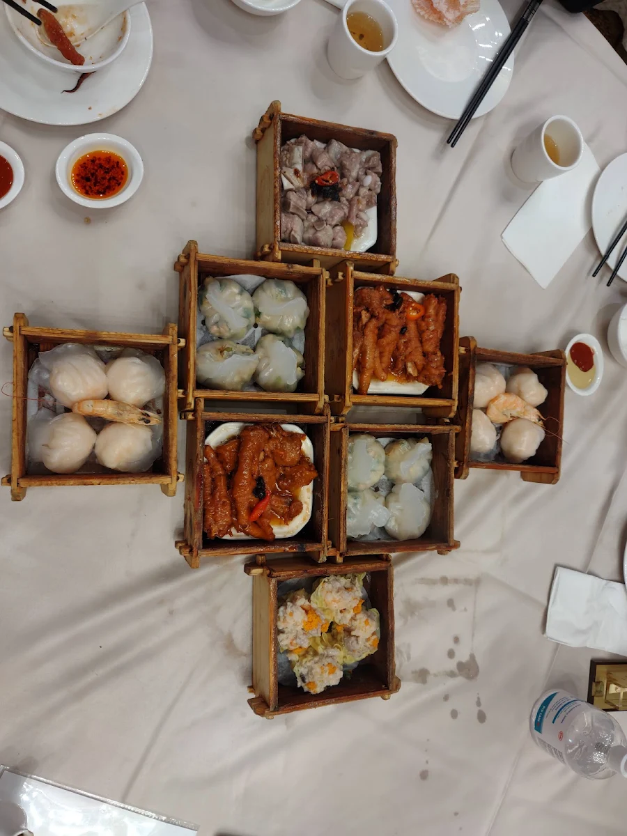 skyview specialty dim sum platter 富贵雀笼